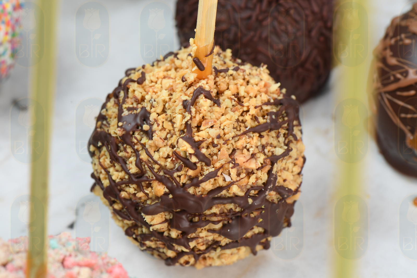 Walnut Apple - Image 2