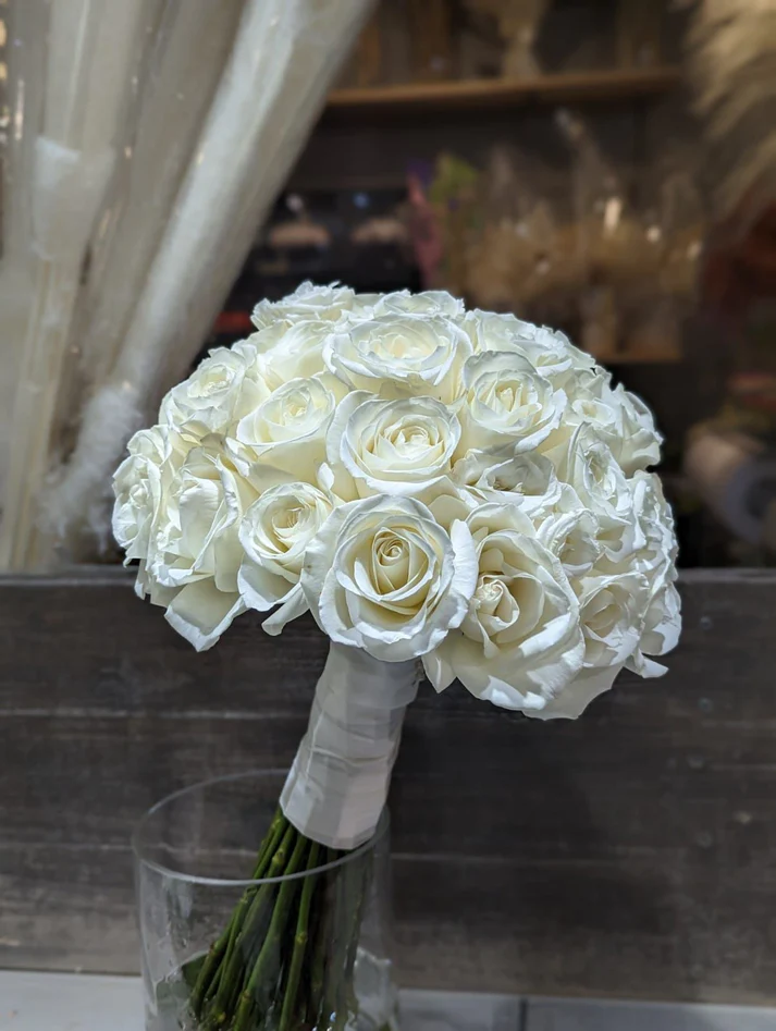 Classic Ivory Rose Dome